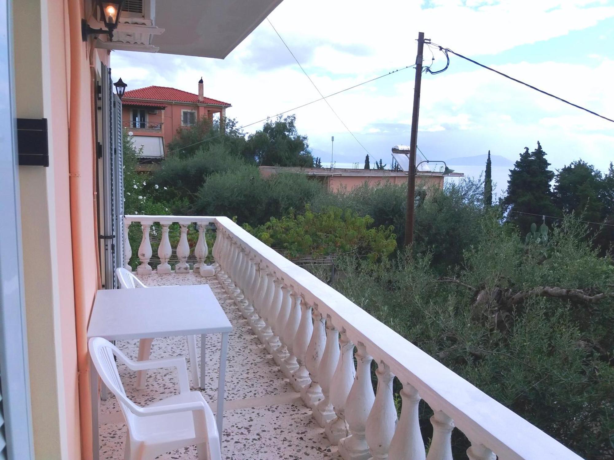 Apostolos & Eleni Family Apartments Perama  Exterior photo
